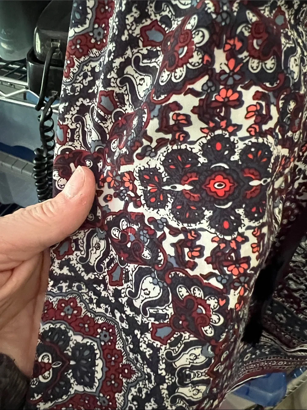 Athleta Navy and Burgundy Printed Sleeveless Silky Tunic Tank Top L NEW no Tag - Picture 7 of 8